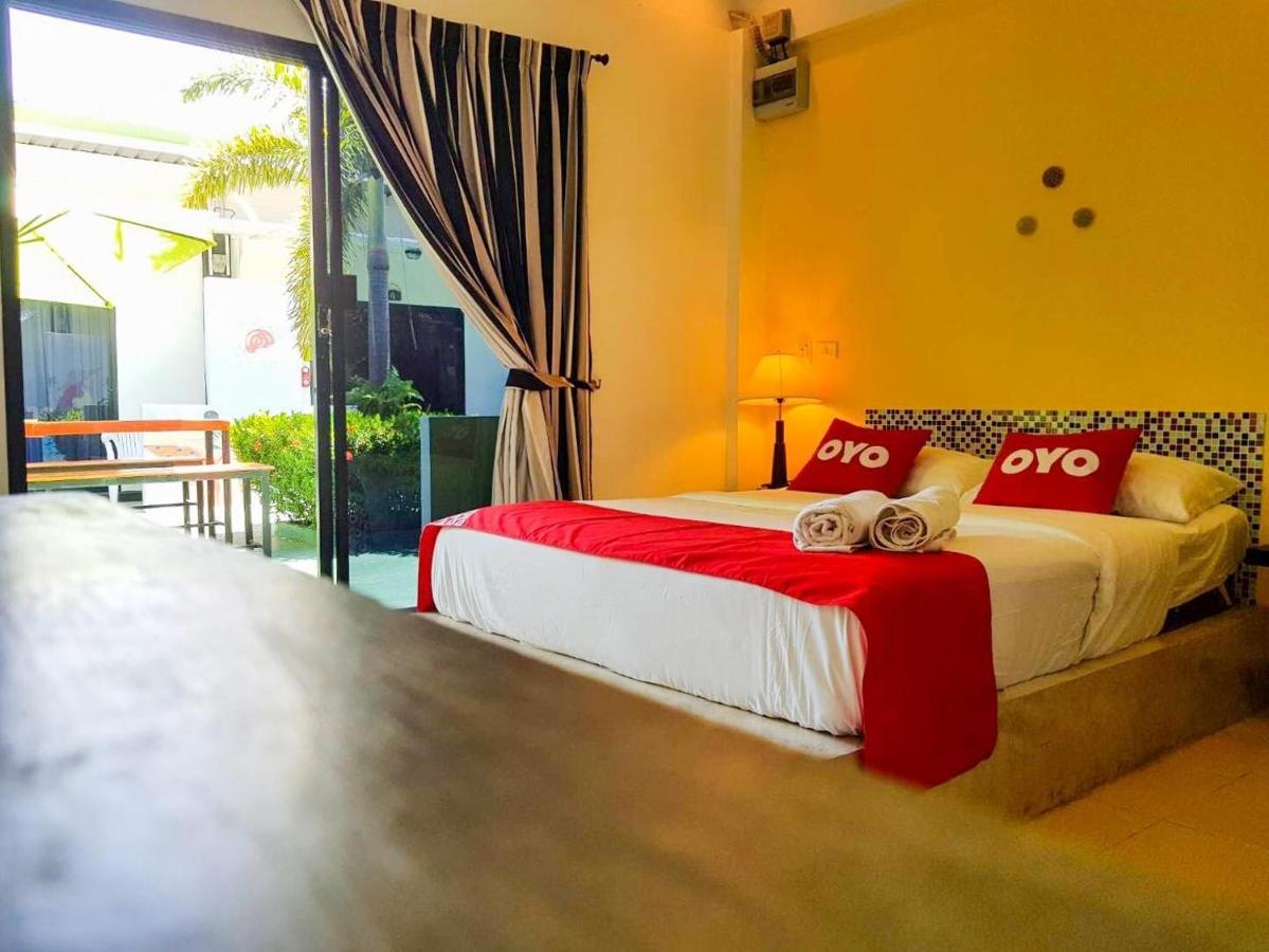 Rawai Whale Resort Bagian luar foto
